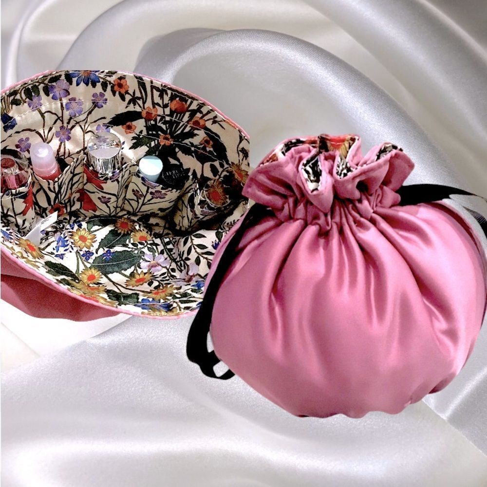 GUCCI FLORAL DRAWSTRING COSMETIC BAG ROUND POUCH